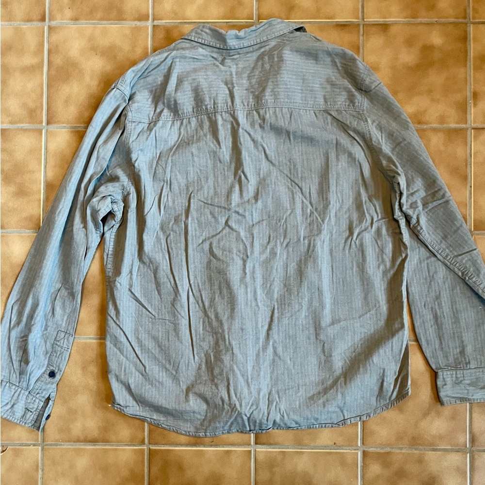 LEVIS lightweight Soft Button Down - Picture 5 of 5